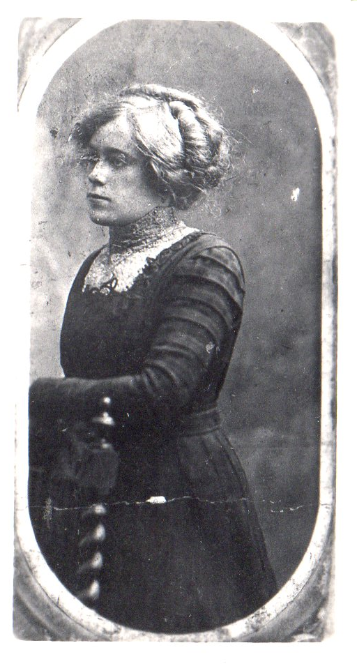 Annie Paterson nee Morris (approx 1911)